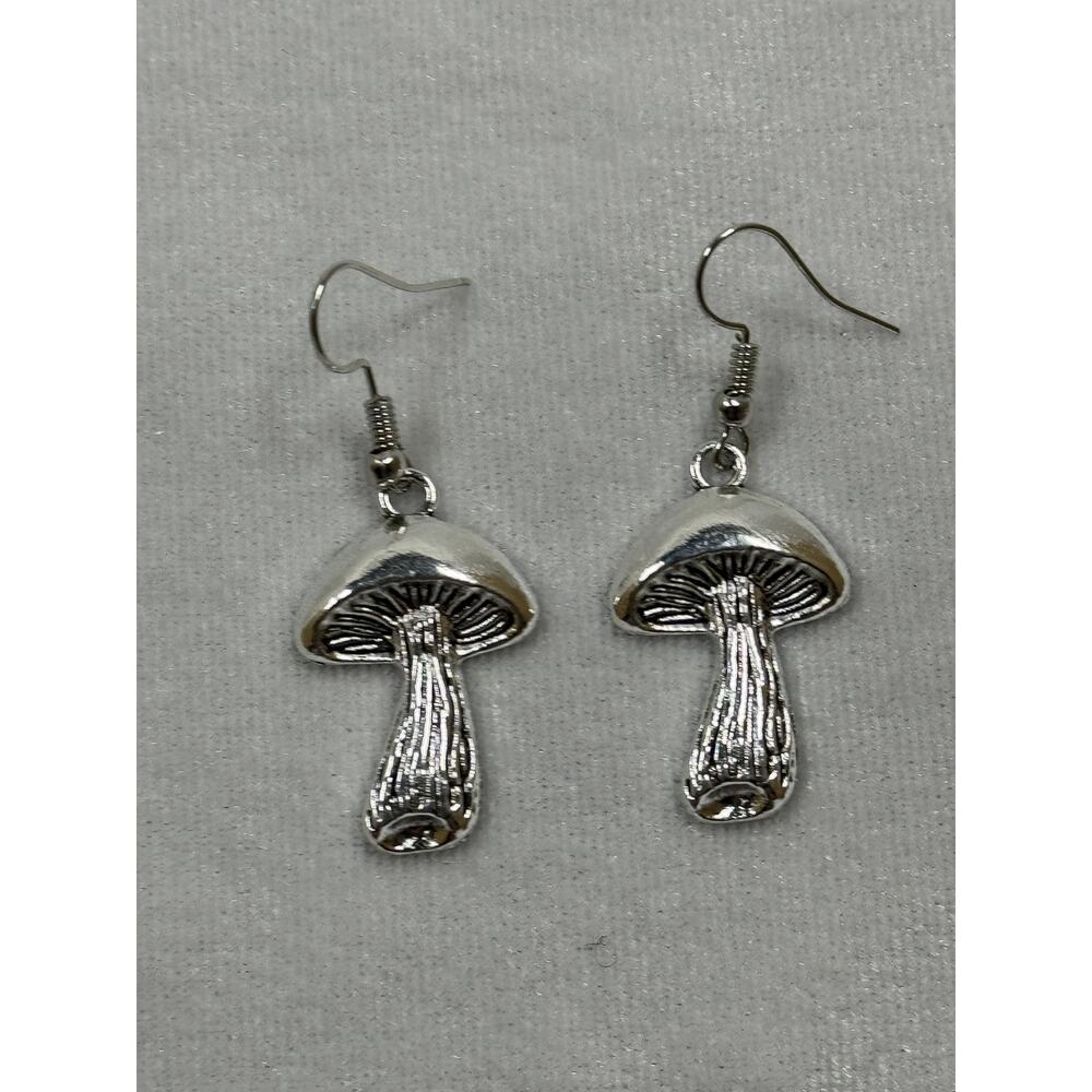 Silver Mushroom Dangle Earrings Woodland Cottagecore Fairycore 1" E269
